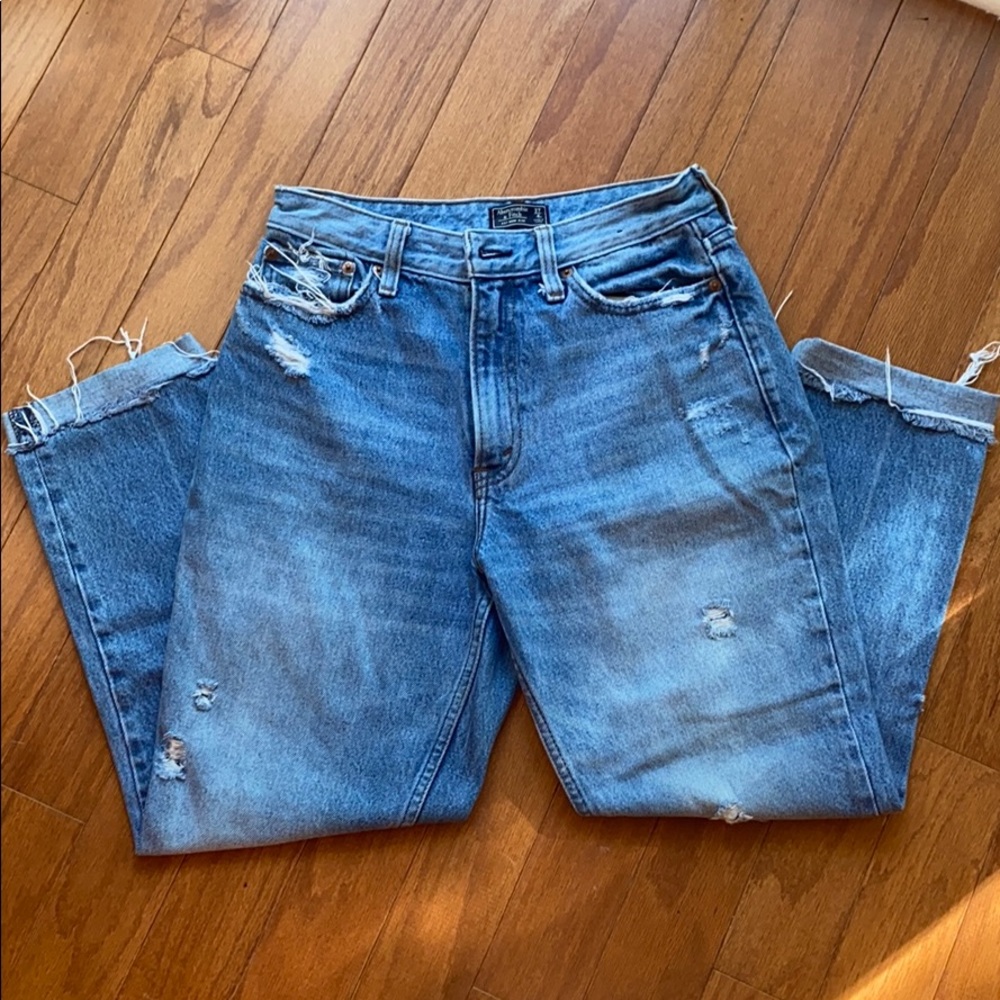 Abercrombie & Fitch Mom Jeans
